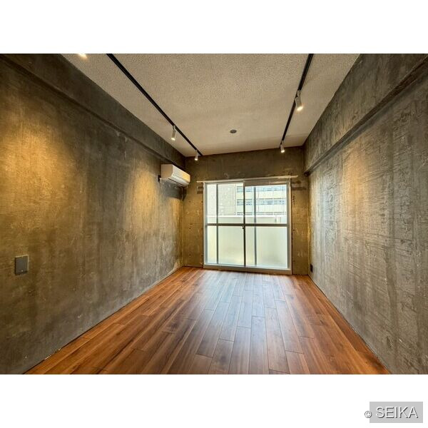 居間
