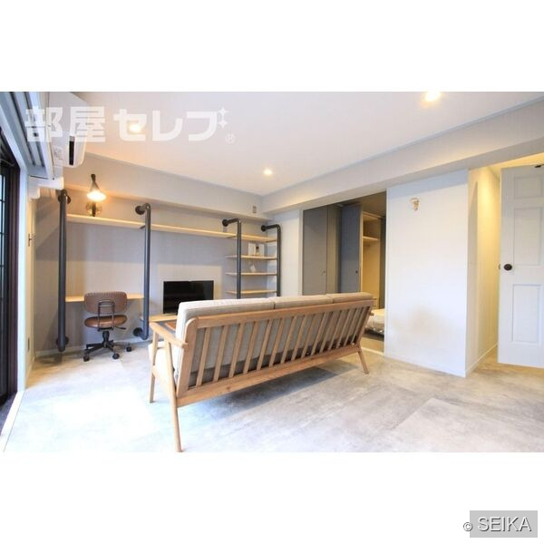 居間